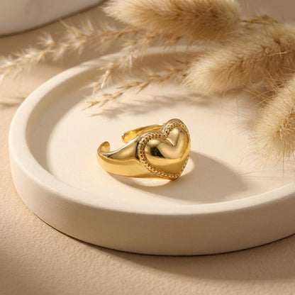 Open ring met gouden hart