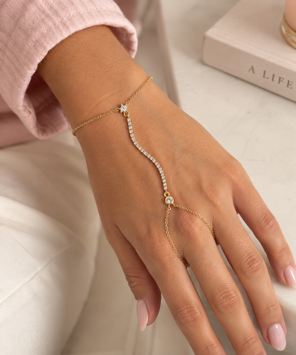 Pavé Curve Hand Chain