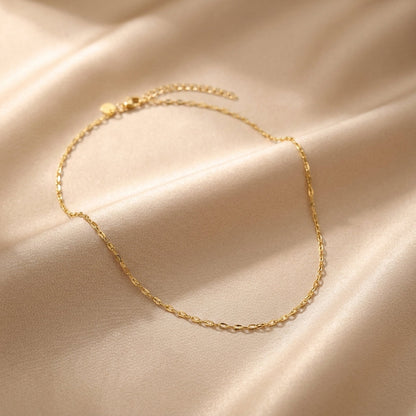 Essential Fine Chain Necklace
