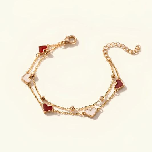 Mehrlagiges Armband mit zwei Herzen