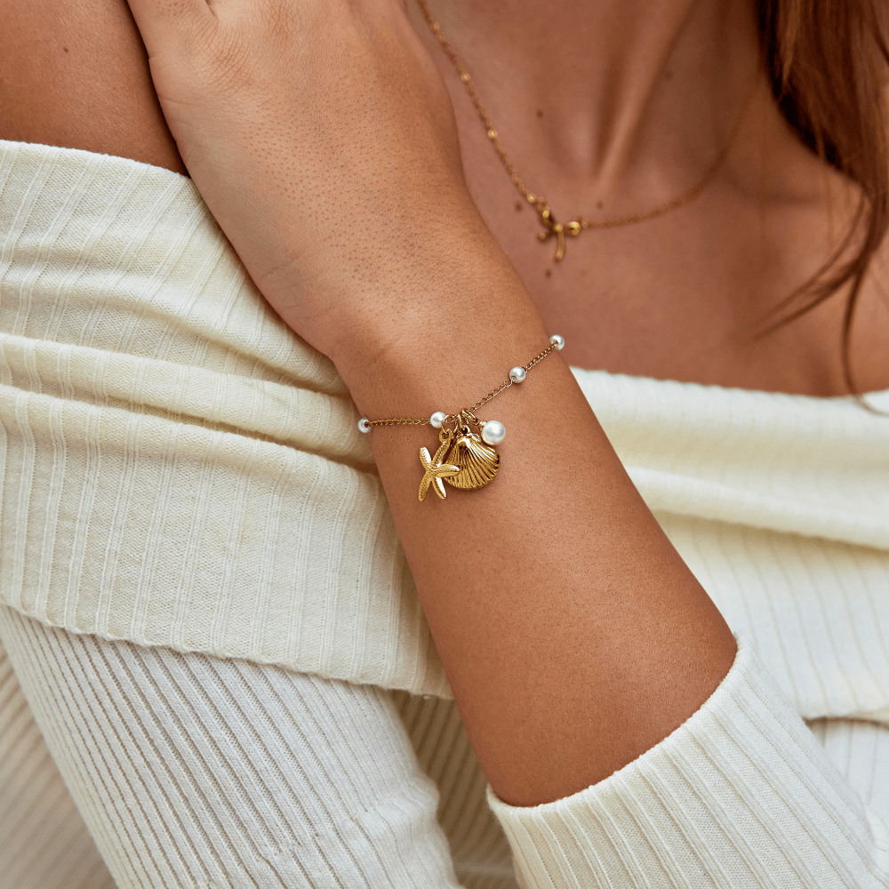 Aria Shell Charm Bracelet