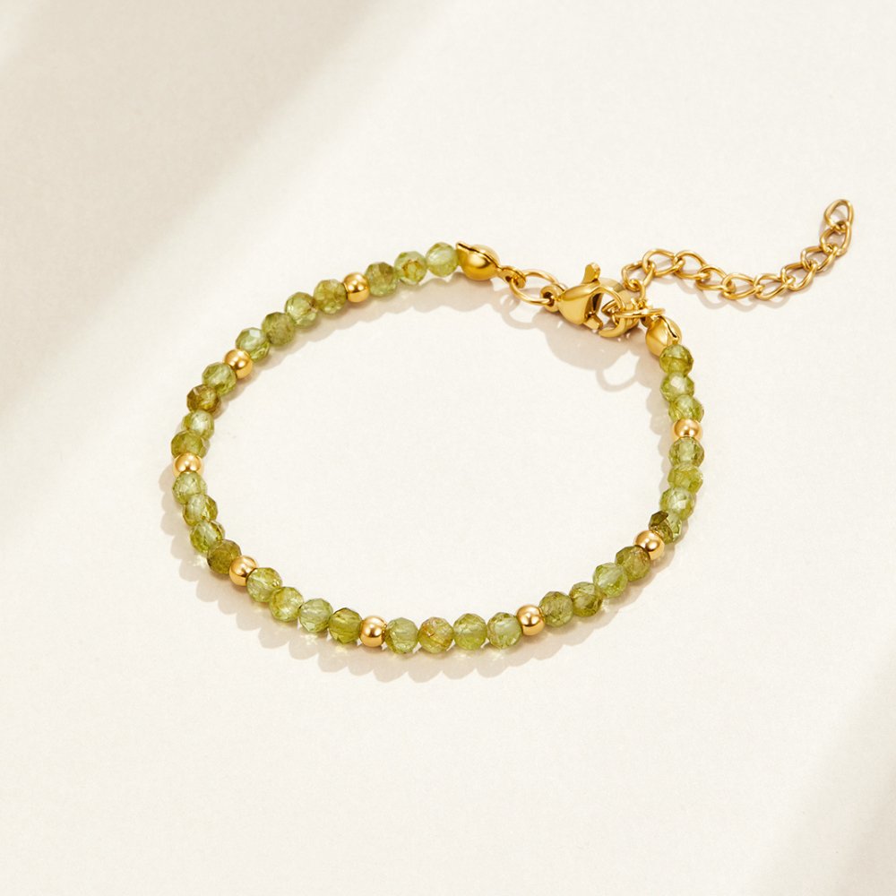 Perlenarmband mit Peridot